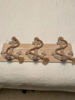 Coastal Style Lake House Wall Mounted Coat Rack with Anchors & Rope Three Hooks